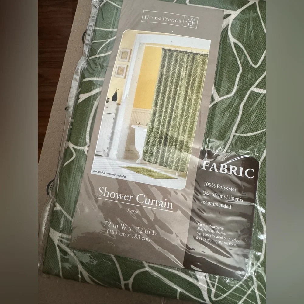 NWT Fabric Shower Curtain Botanical Leaves
